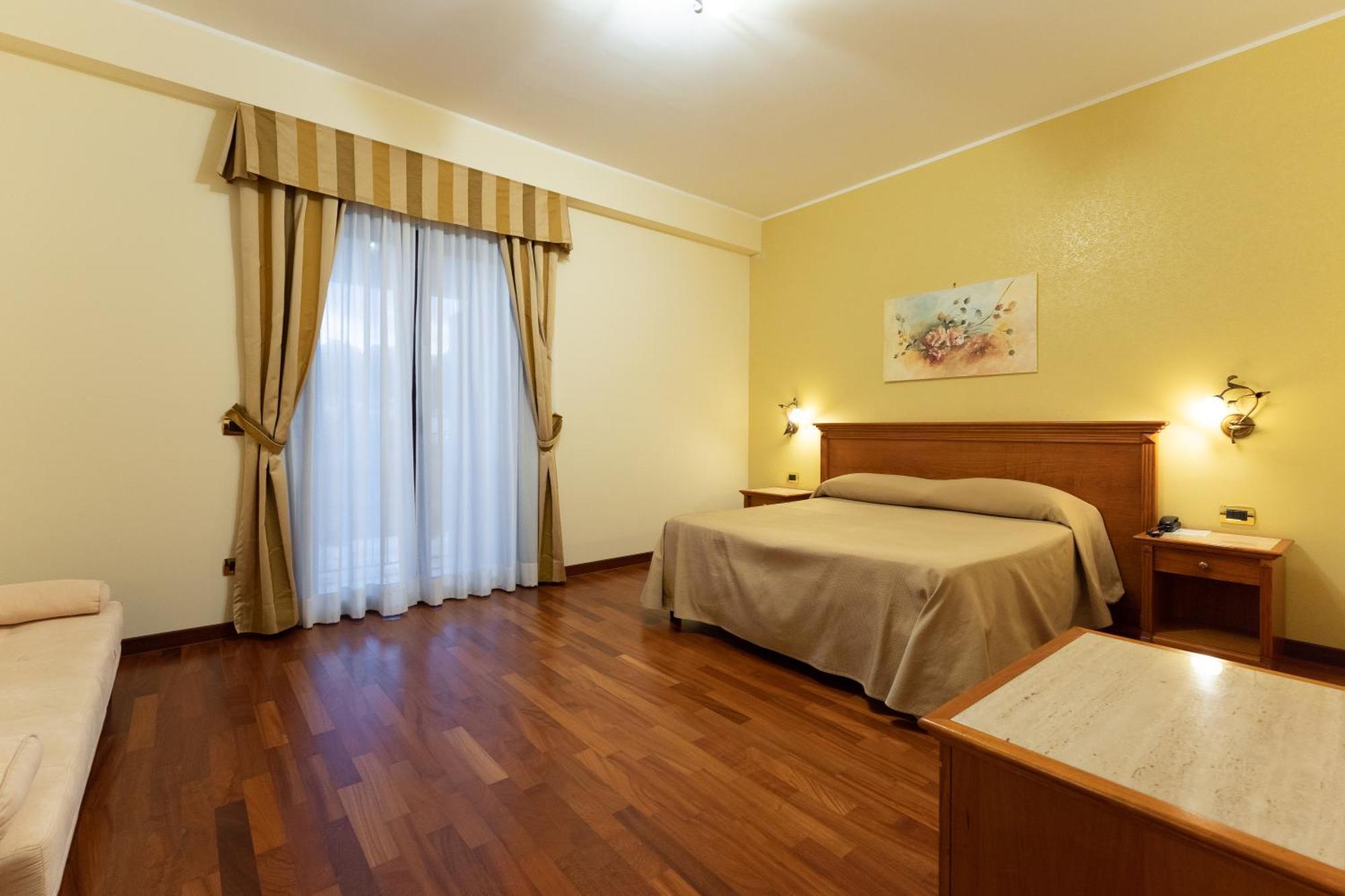 Domus Hotel Bagnoli Del Trigno Esterno foto