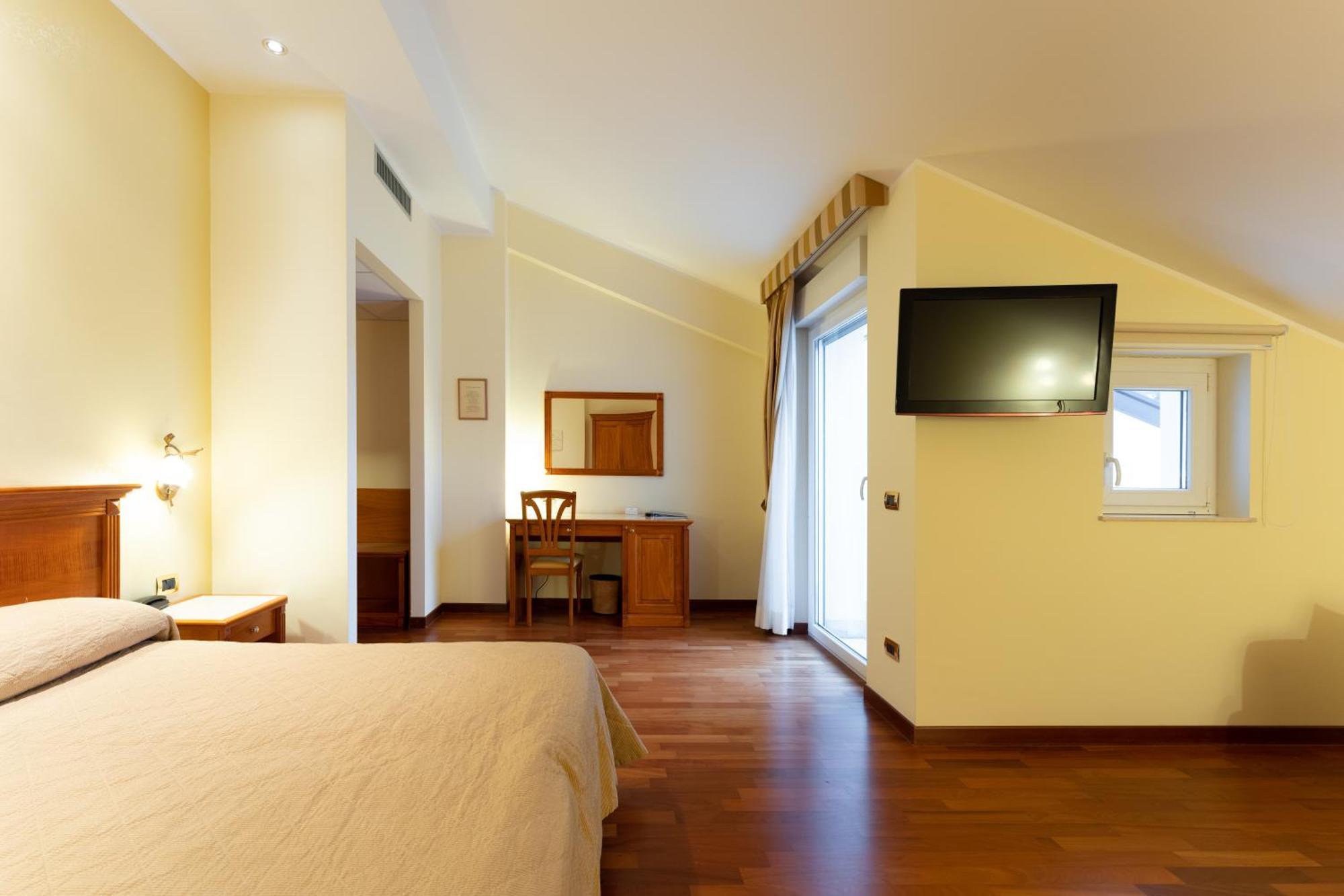 Domus Hotel Bagnoli Del Trigno Esterno foto