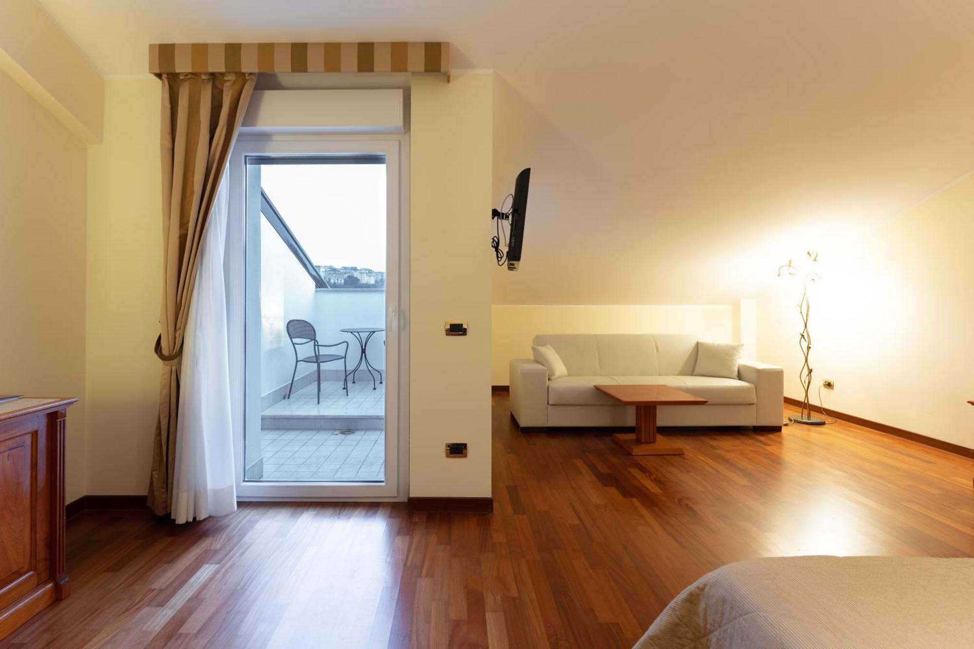 Domus Hotel Bagnoli Del Trigno Esterno foto