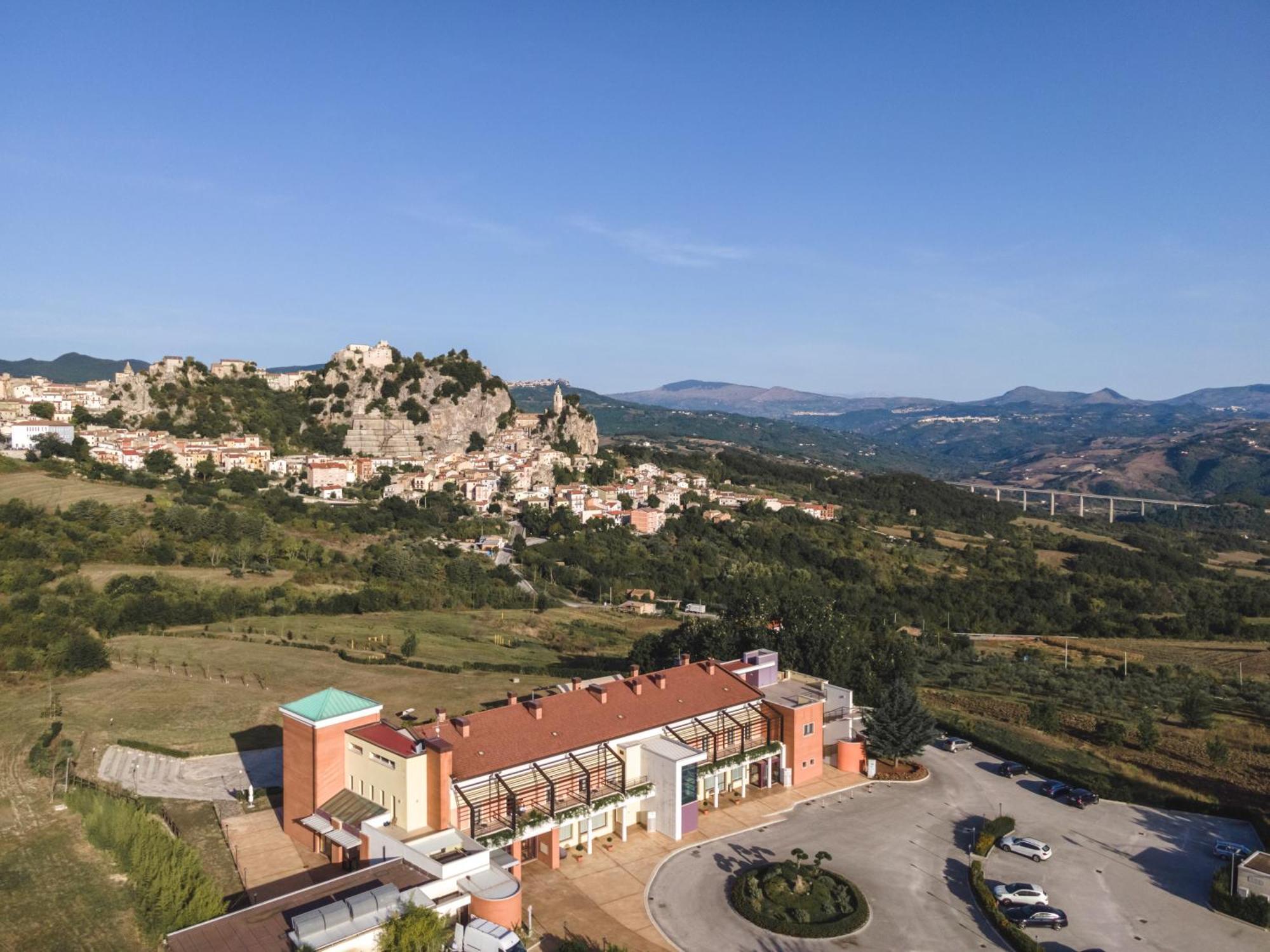 Domus Hotel Bagnoli Del Trigno Esterno foto
