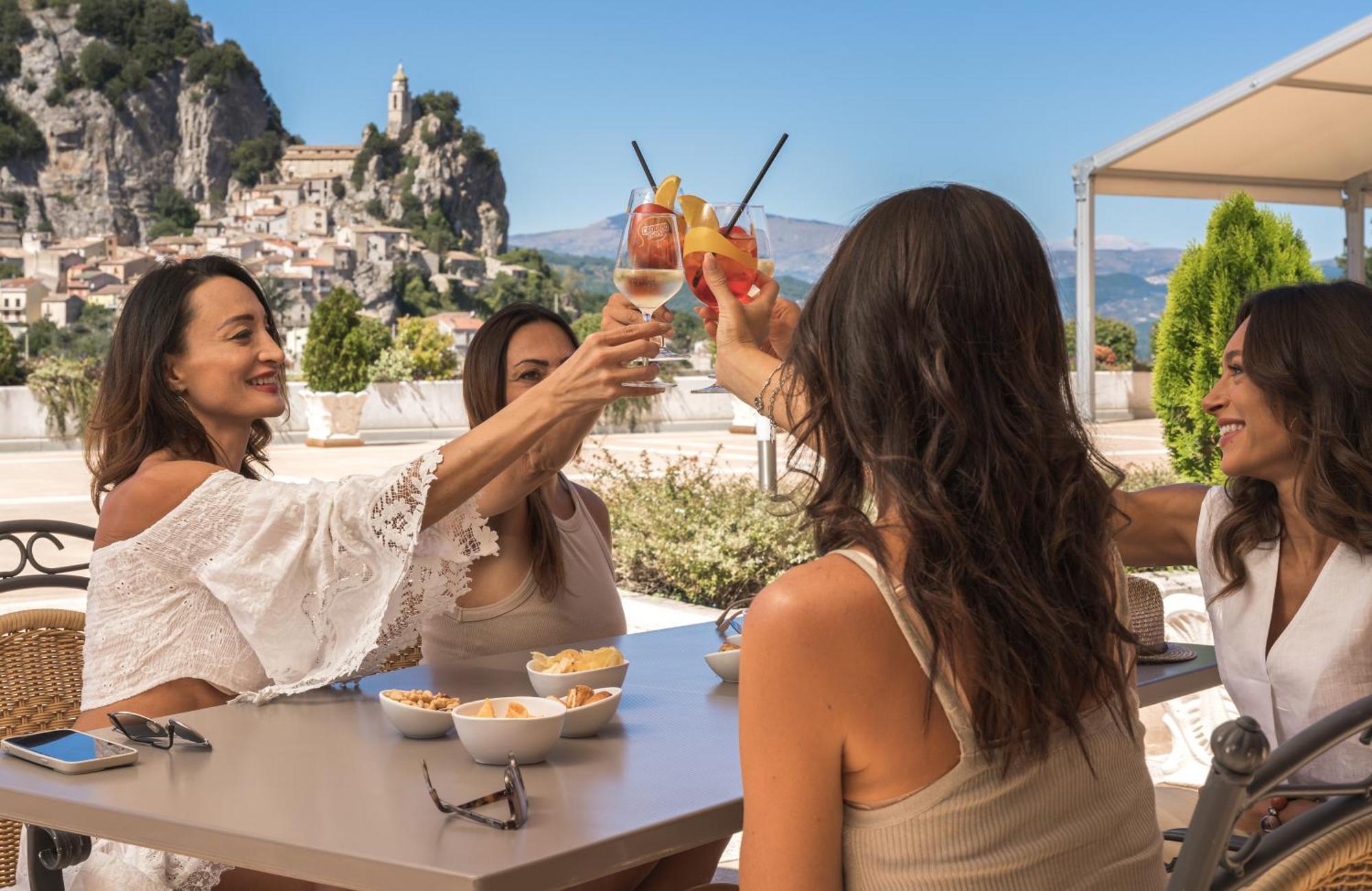 Domus Hotel Bagnoli Del Trigno Esterno foto
